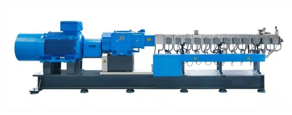 Premium plastic extruder and granule making machine for recycling and pellet production.